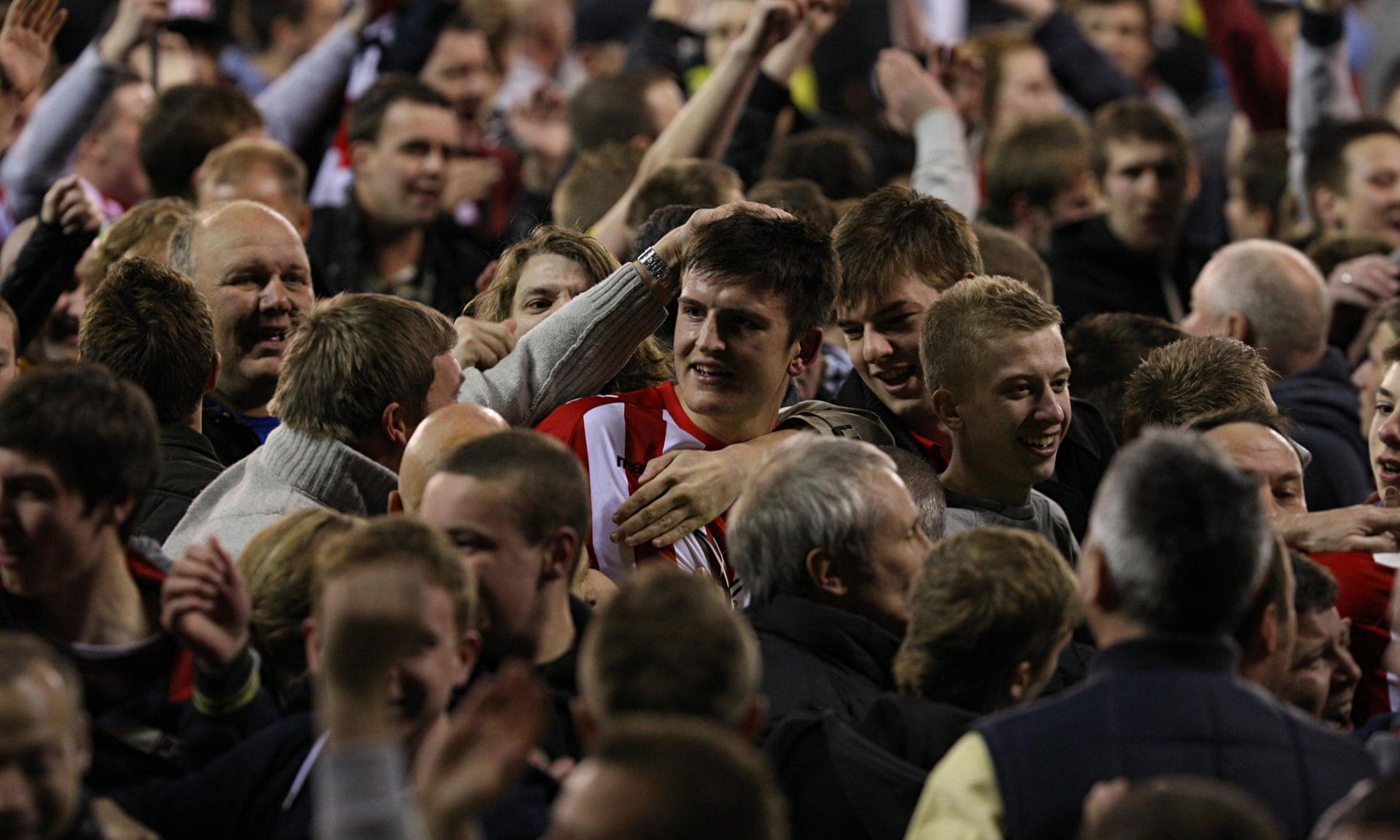 聯賽中保持 聯賽中保持