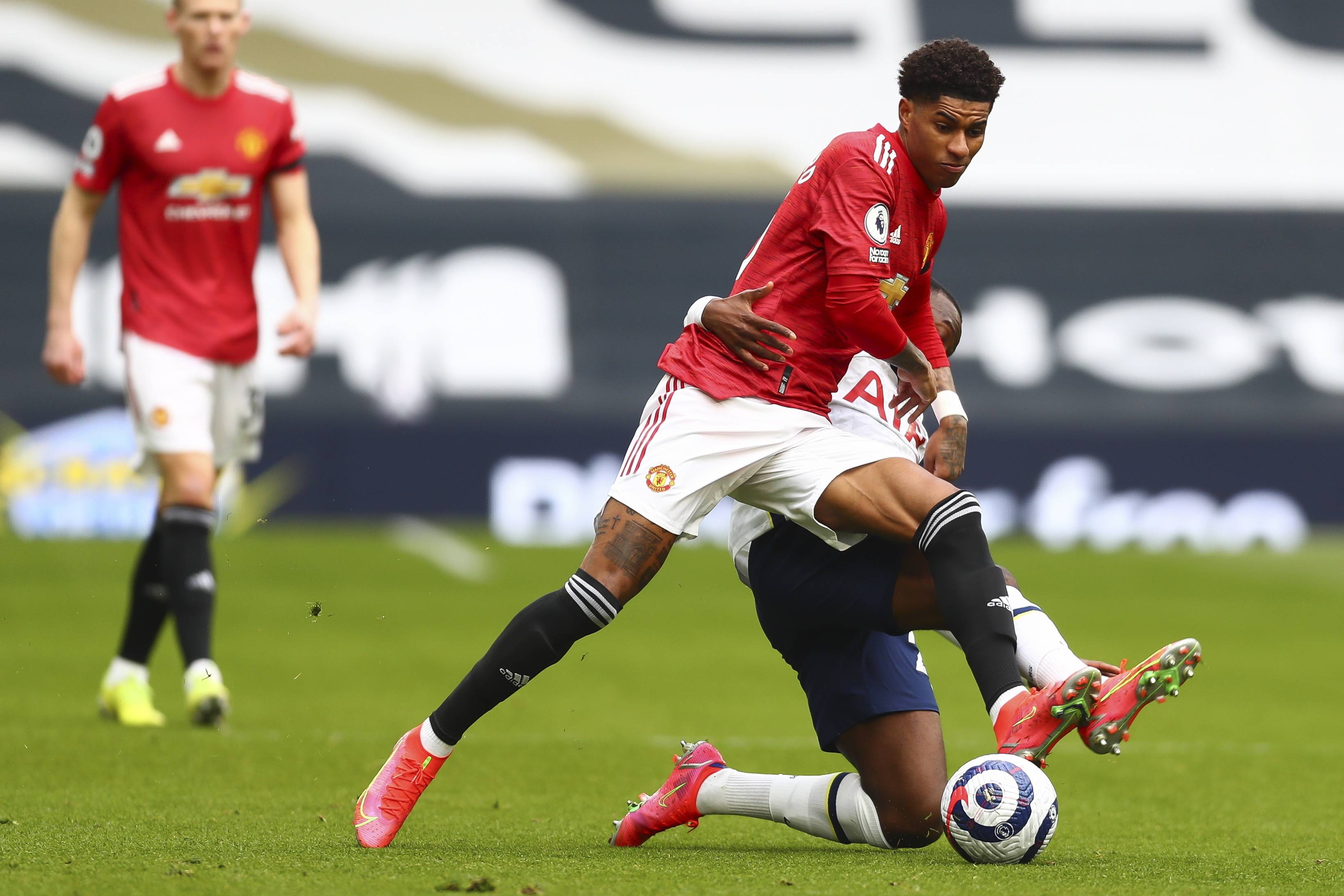 在主场对阵 在主场对阵